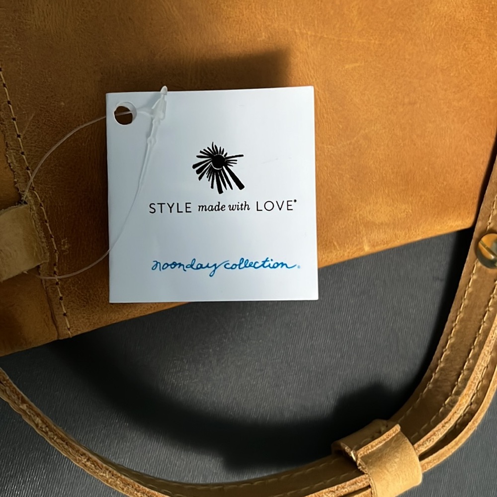 Noonday Collection Clutch or Crossbody Leather Purse - Picture 5 of 8